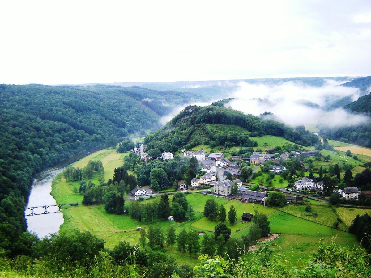 Gite De Groupe De La Semois Alle Esterno foto